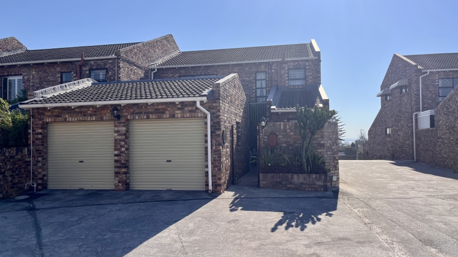 3 Bedroom Property for Sale in Humewood Eastern Cape